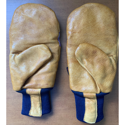 A Comparison and Review of Ski Mittens: Kinco Lined Pigskin Ski Mitts - Gear Hacker
